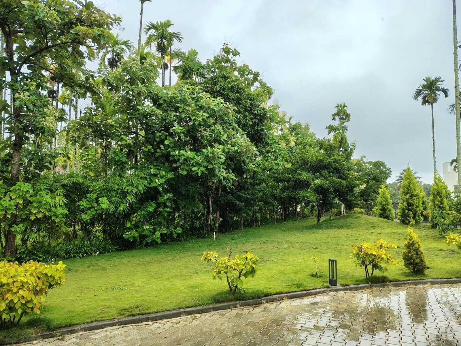 Vista Exterior Malnad Shire