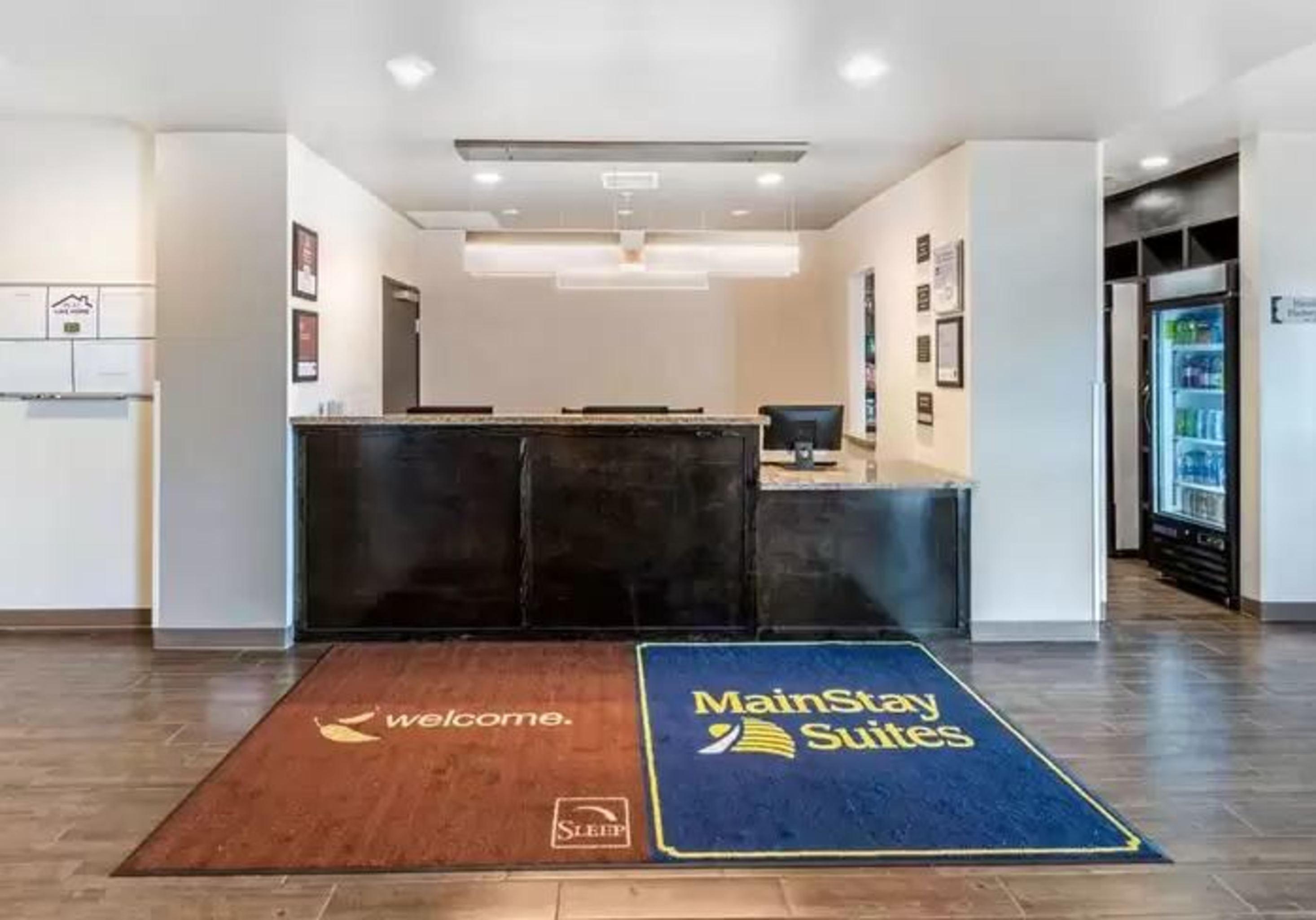 Vista Lobby MainStay Suites Denver International Airport