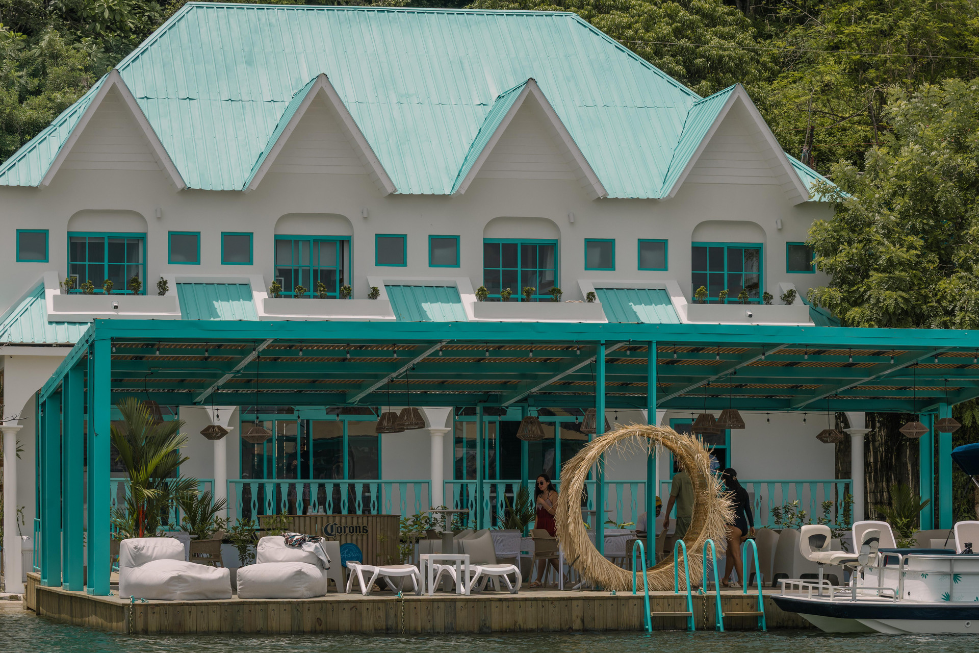 Playa Adra Hostel Peten