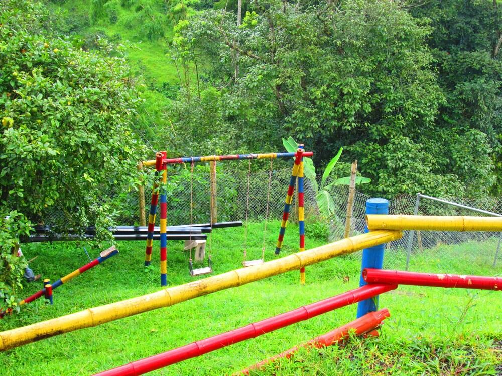Instalaciones Recreativas Eco Hotel Parador de Rapi