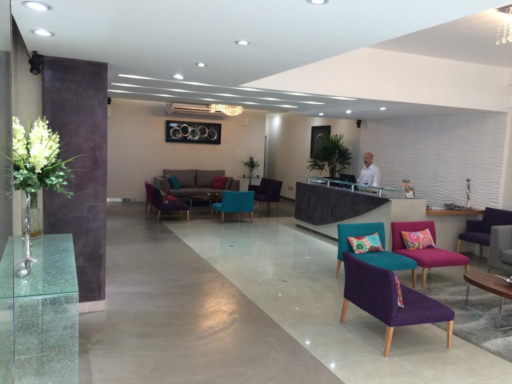 Vista Lobby Columbia Palace