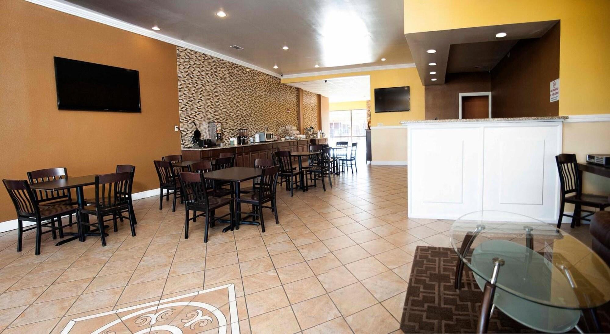 Restaurant Express Inn & Suites