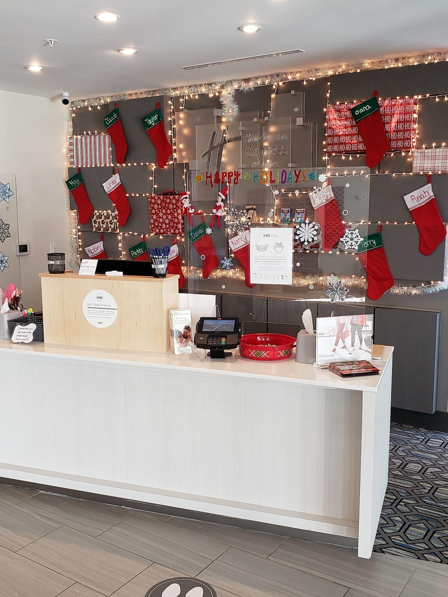 Vista Lobby Holiday Inn Express & Suites Ottawa by IHG