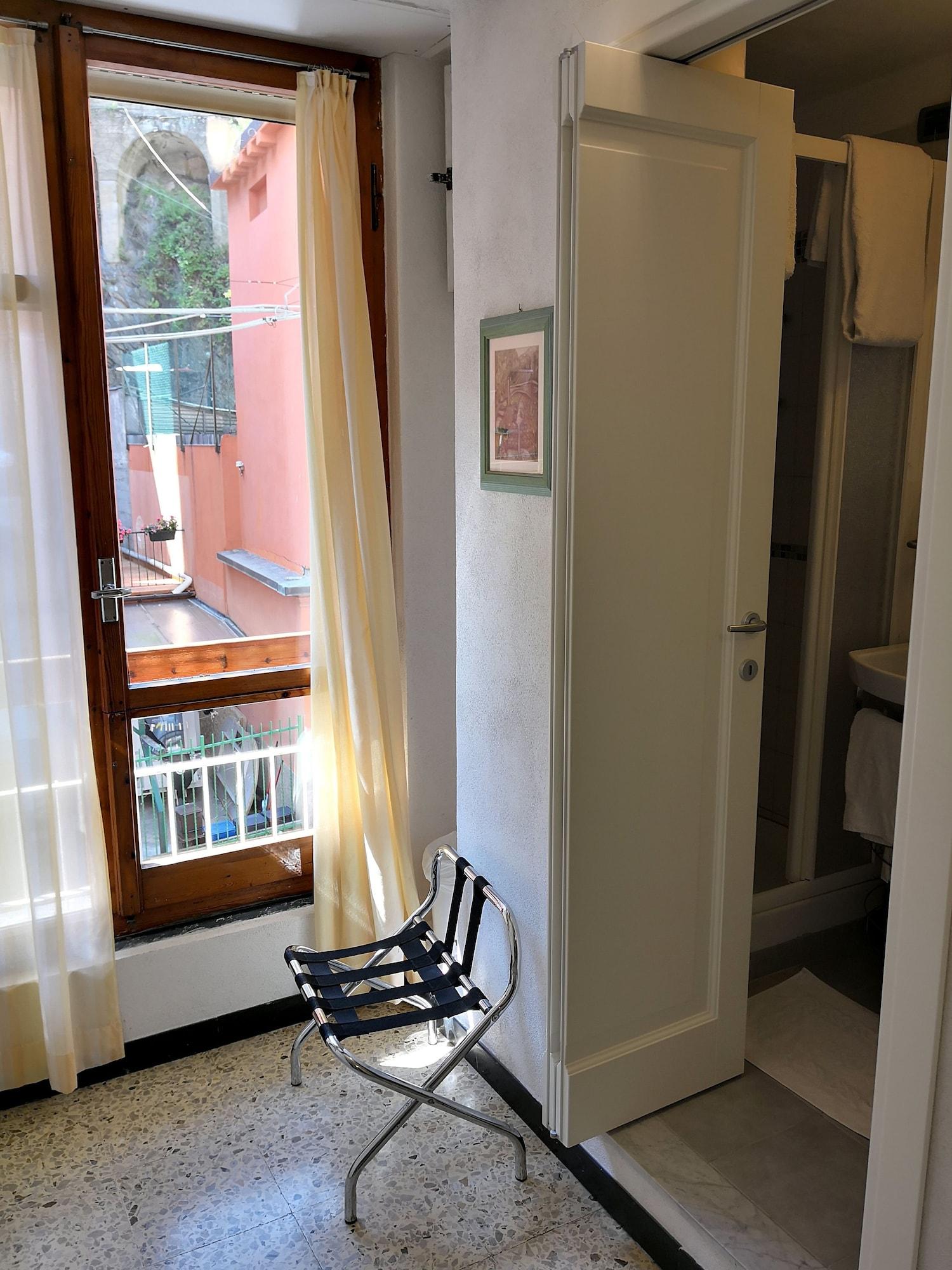 Equipamiento de Habitación Albergo Al Carugio
