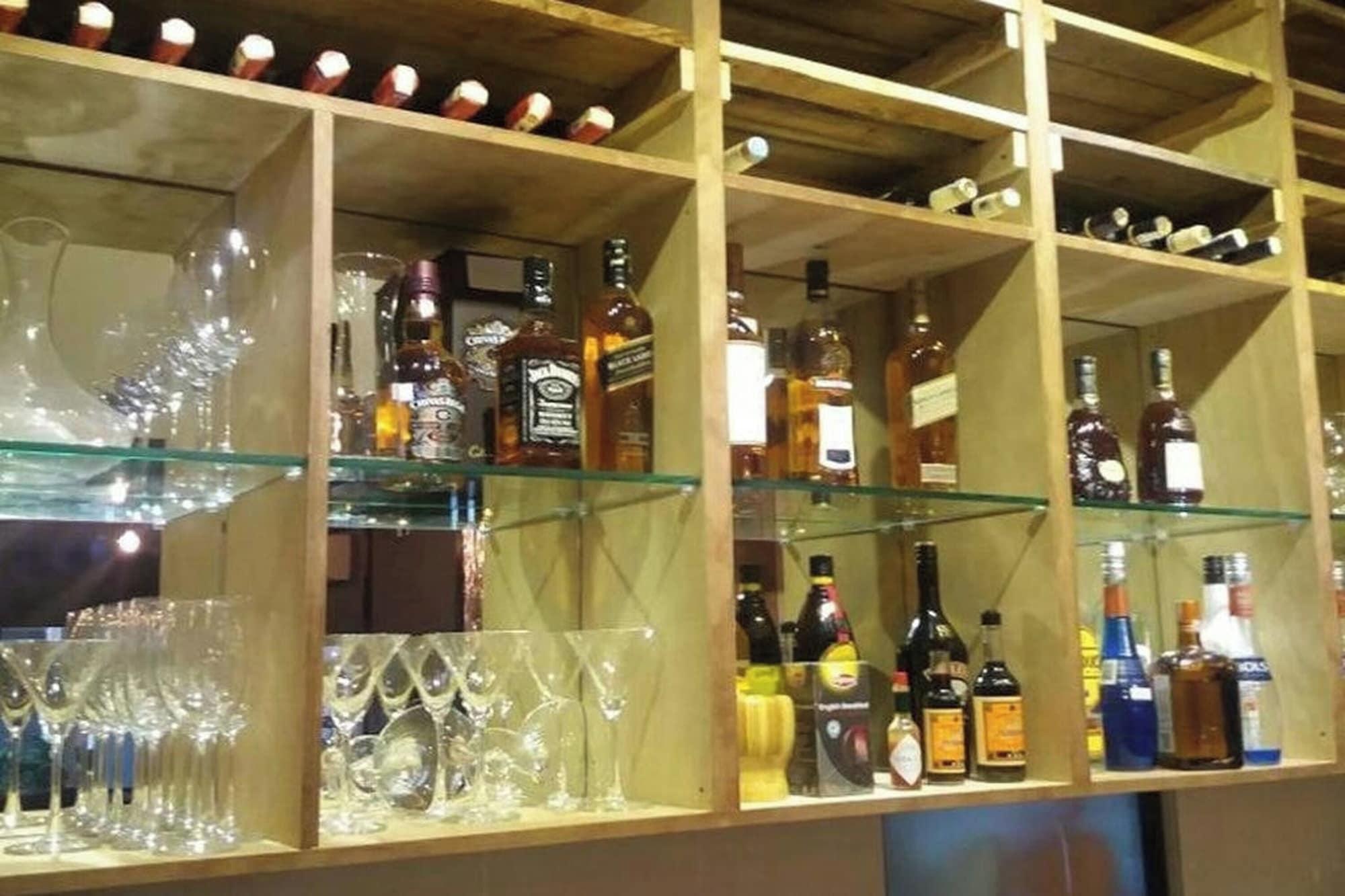 Bar/Salón Memoire Hornbill Hotel Kuching Sarawak