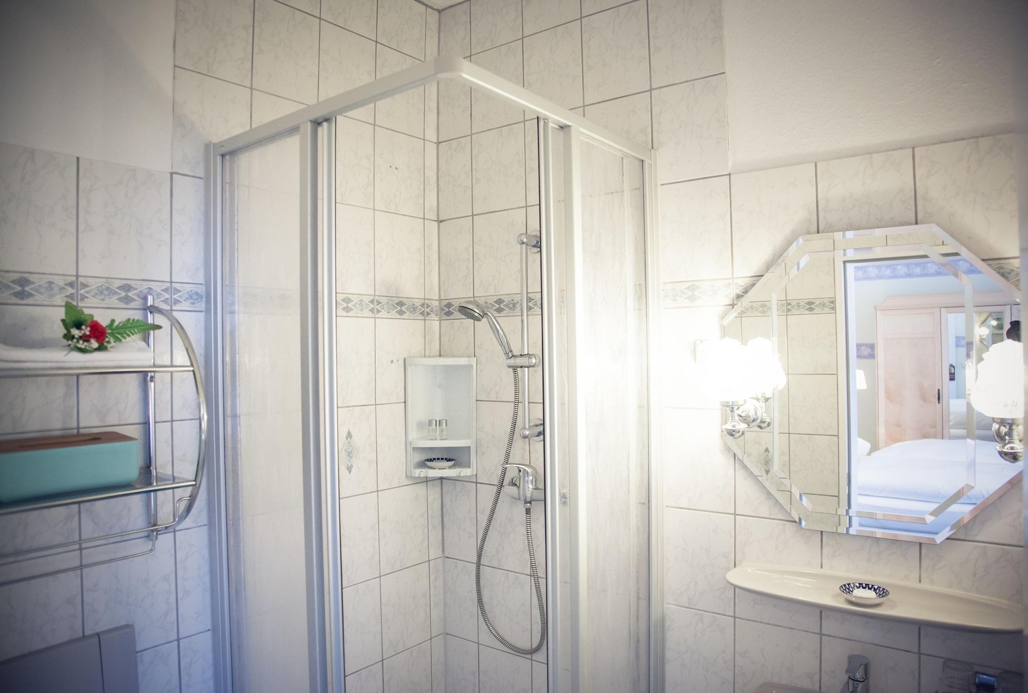 Equipamiento de Habitación Hotel Altes Kurhaus