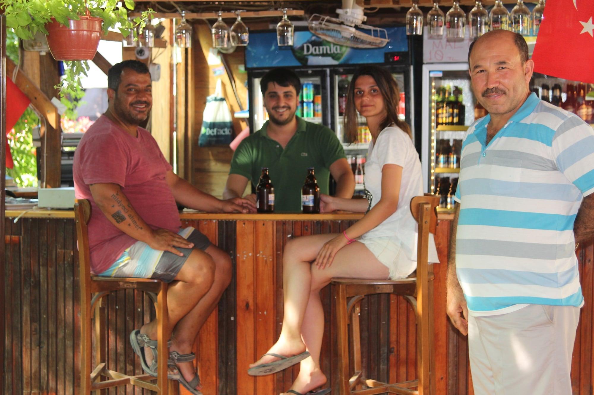 Bar/Salón Olympos Tatilya Pansiyon