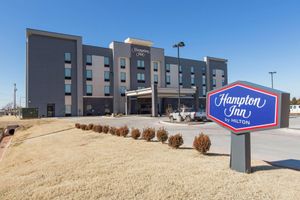 Alojamiento - Hampton Inn Mustang