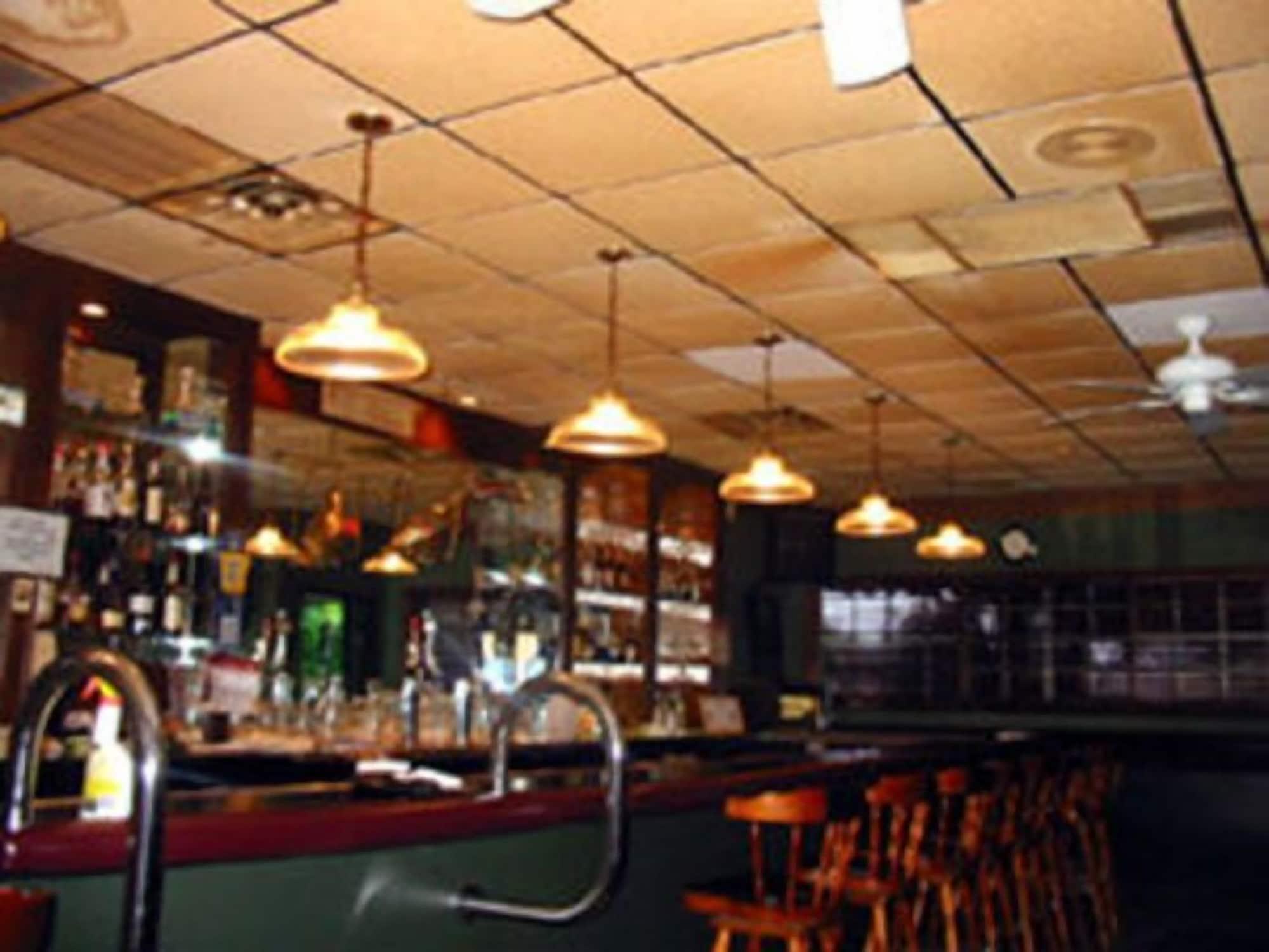 Bar/Salón Texas Inn North Brownsville