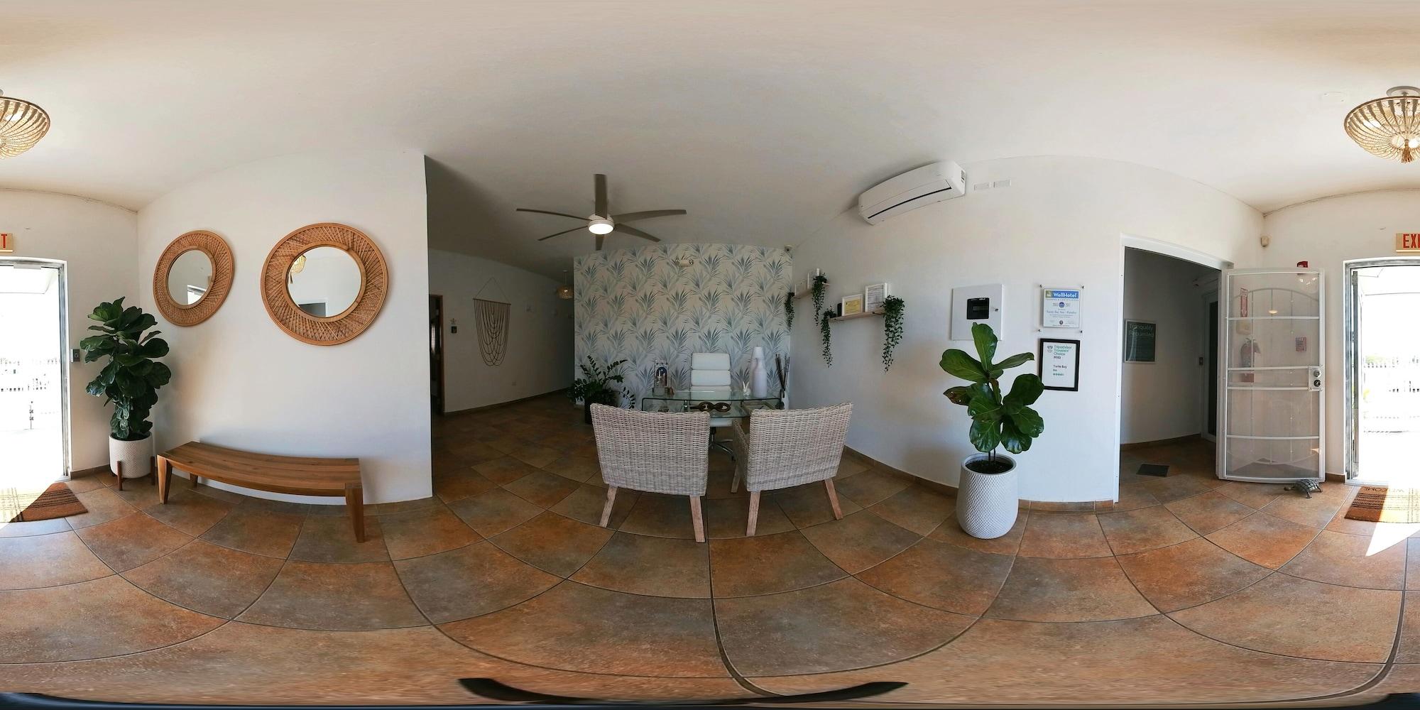Vista Lobby Turtle Bay Inn