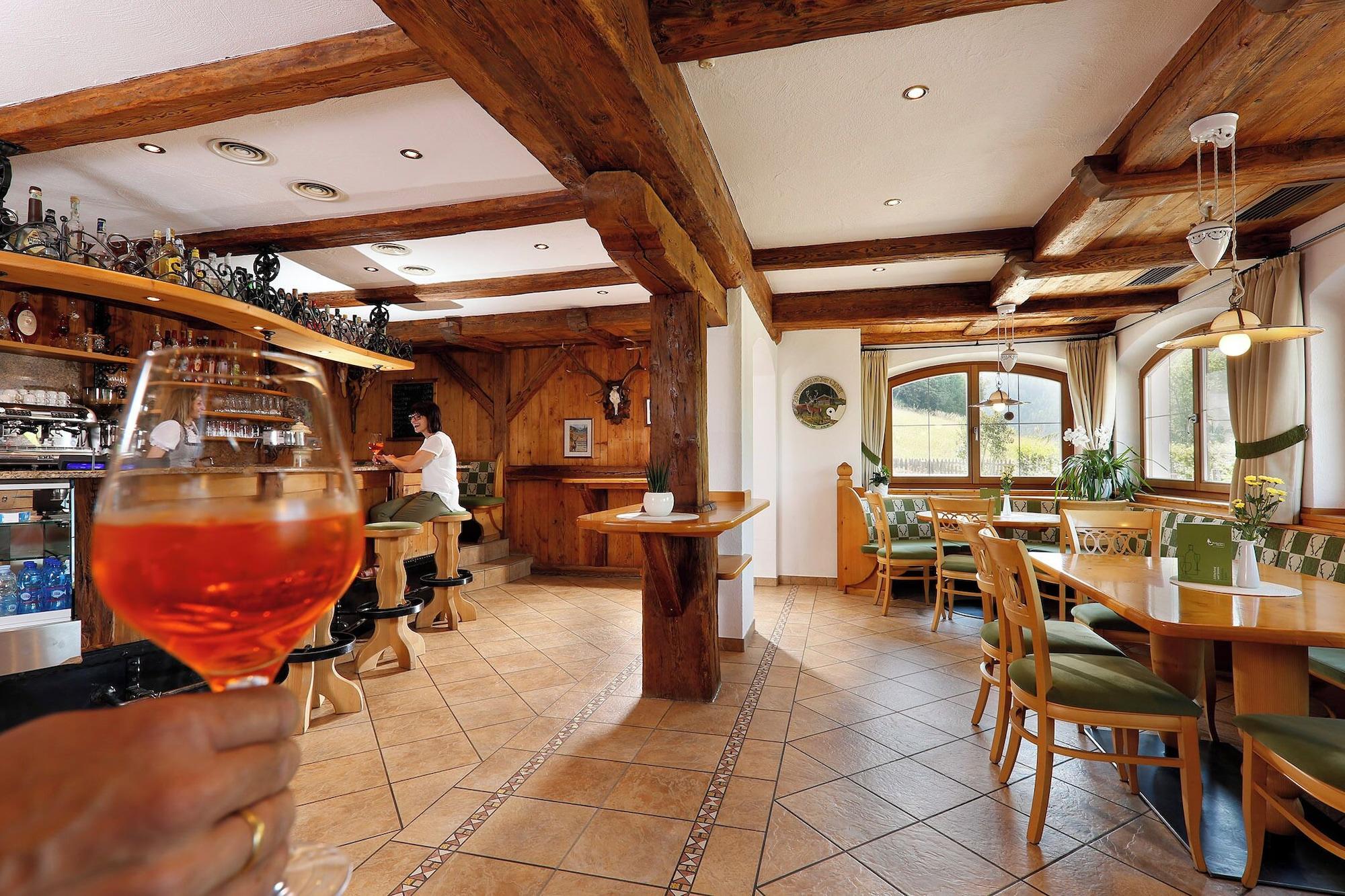 Bar/Salón Hotel Hubertusstube