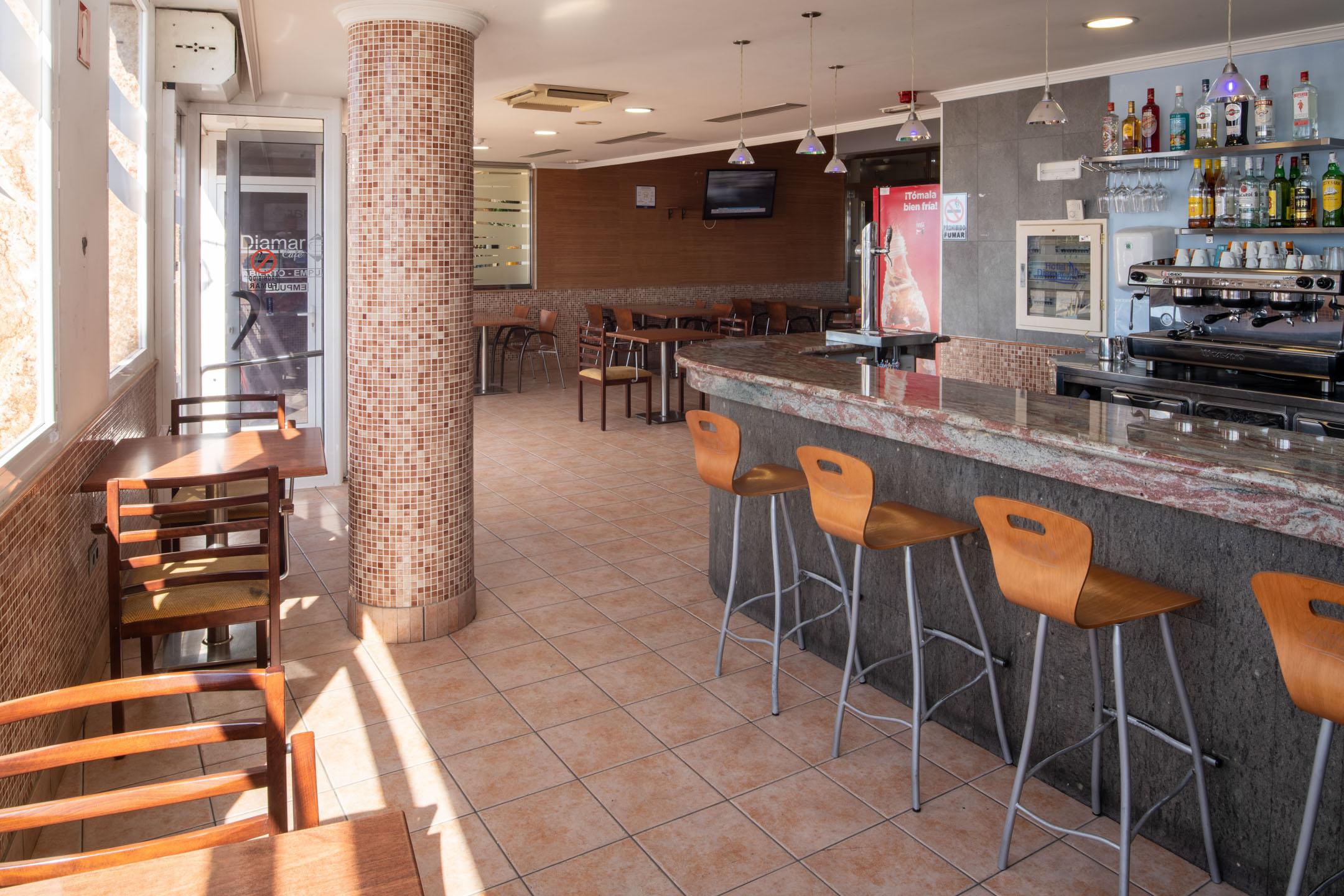 Bar/Salón Diamar