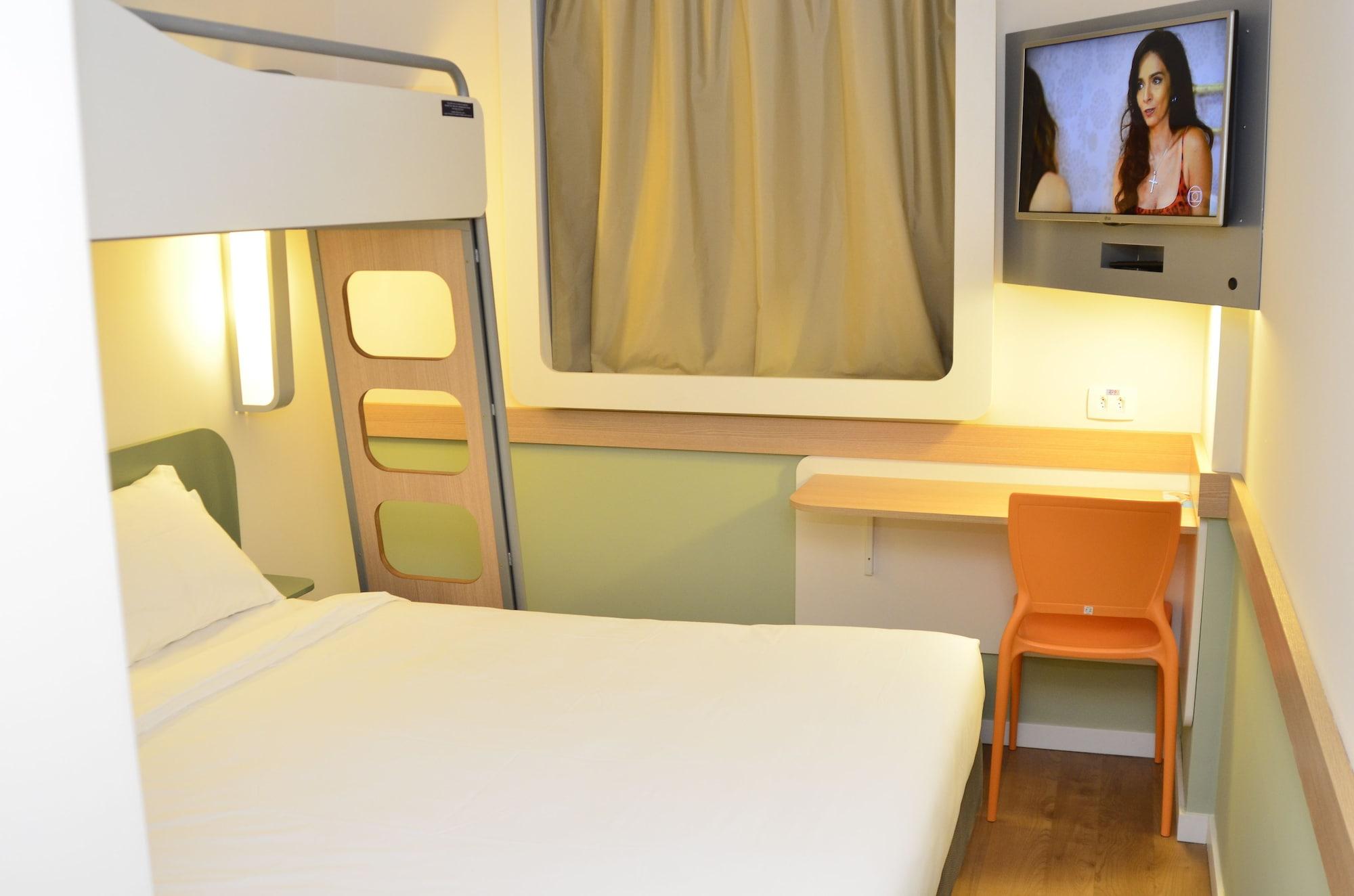Set de Habitación ibis budget Curitiba Aeroporto