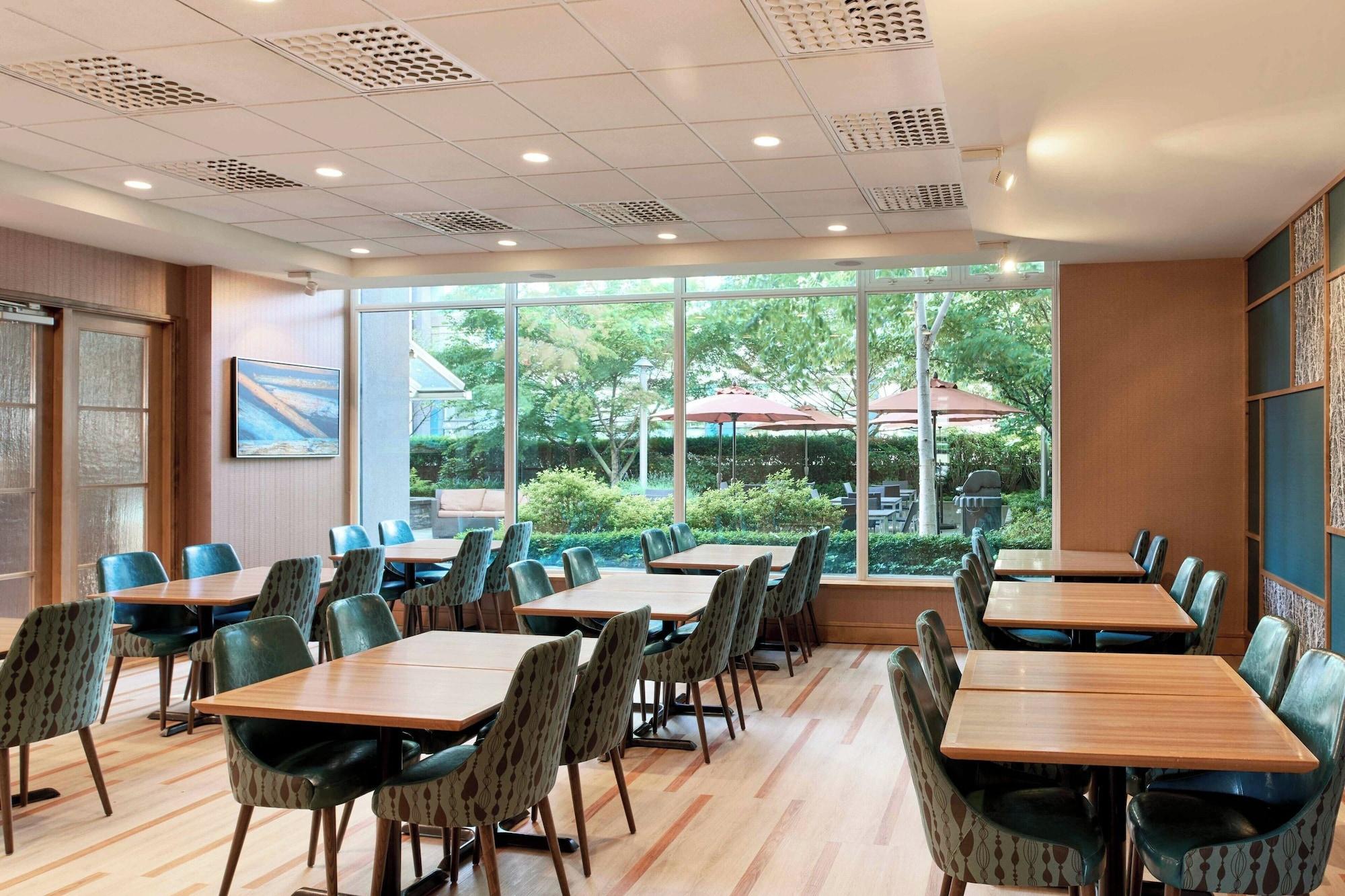 Restaurant Residence Inn by Marriott Vancouver Downtown