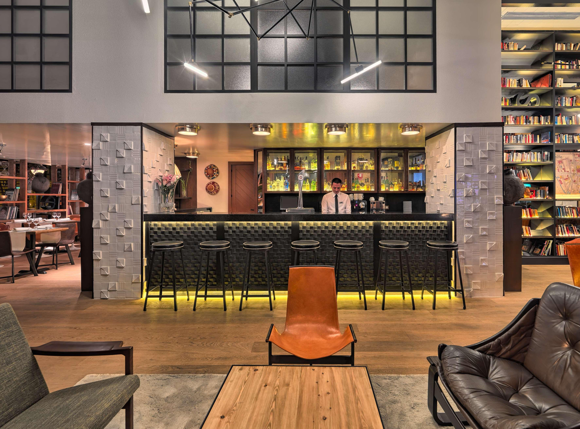 Bar/Salón H10 Tribeca