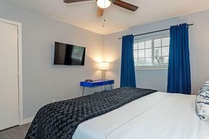 Alquiler Vacacional - Your TMC Flats! Sleeps 40, 20BR, 10BA, 10PA