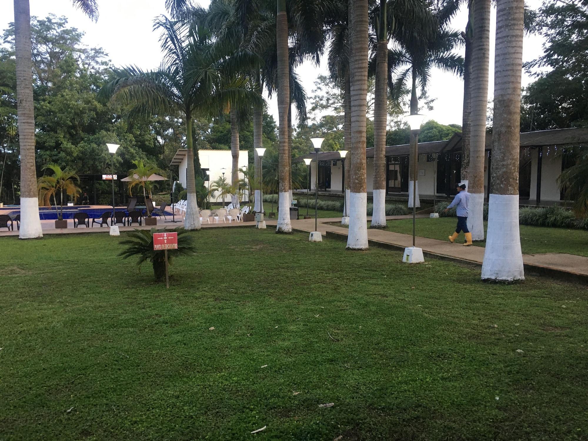 Vista Exterior Hotel TPR Campestre Las Pampas