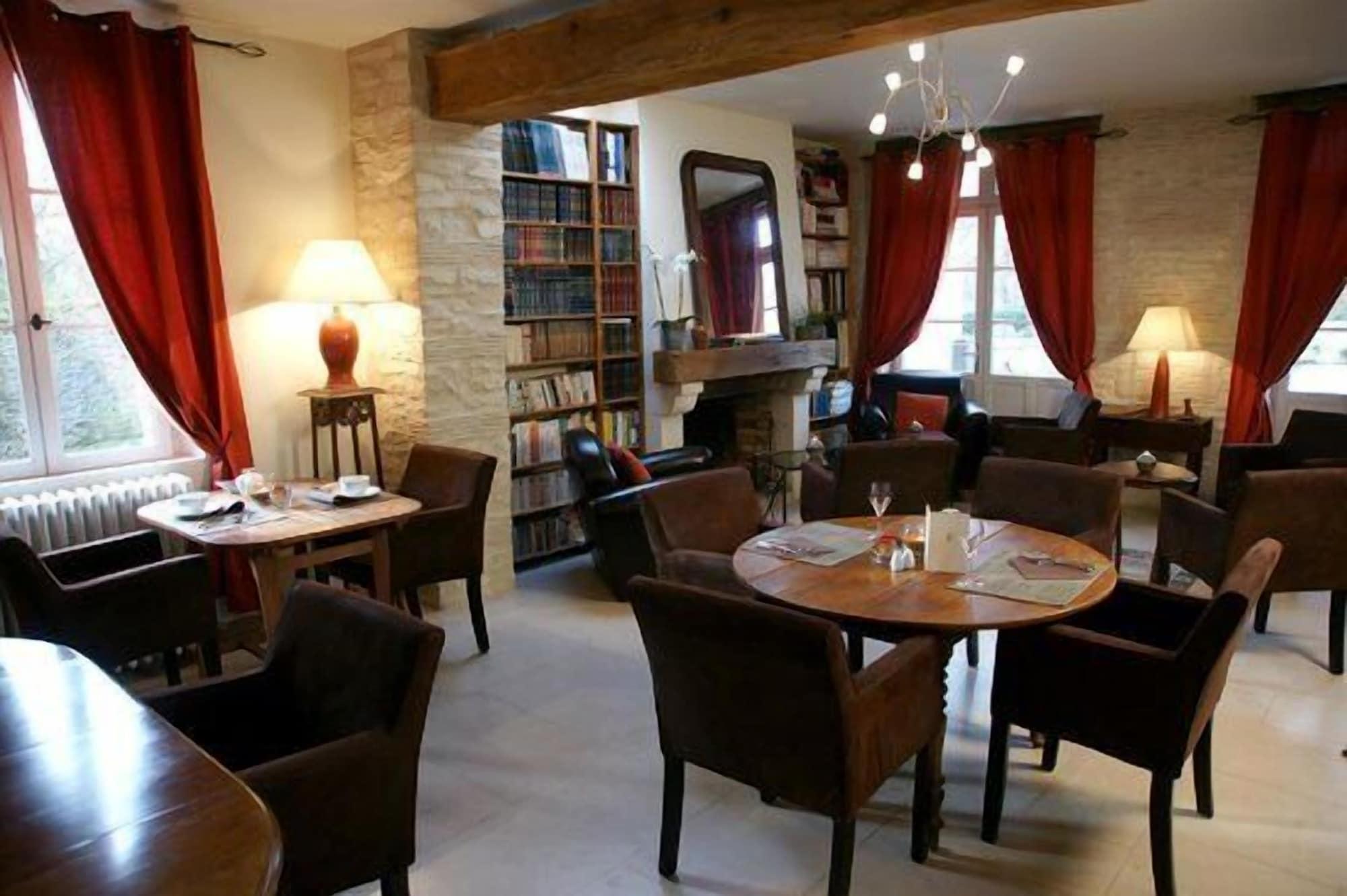 Vista Lobby Hotel***Aunette Cottage Senlis