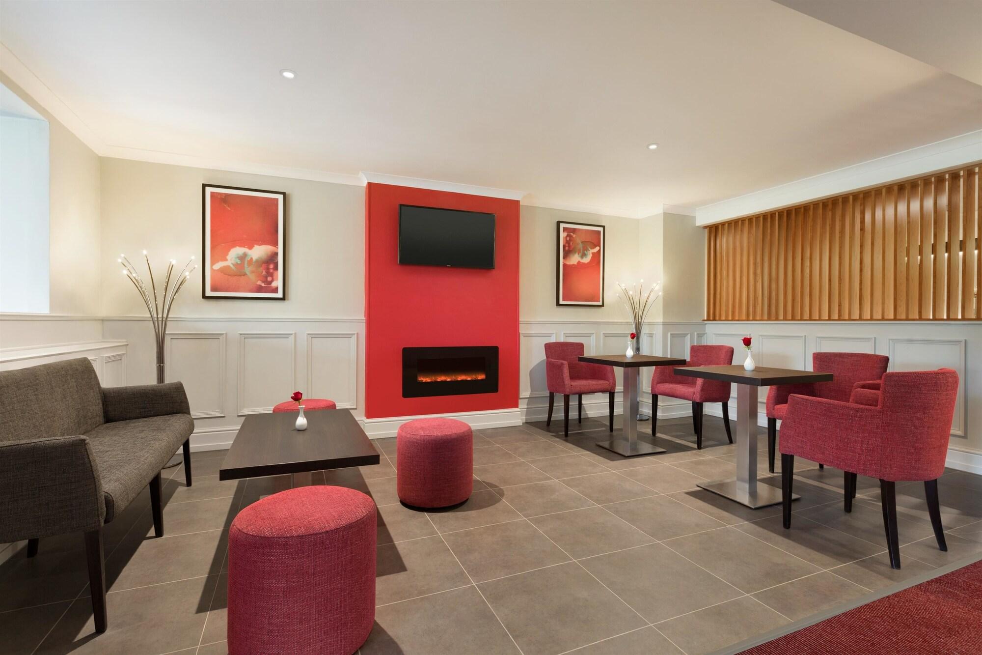 Vista Lobby Ramada by Wyndham Chorley South