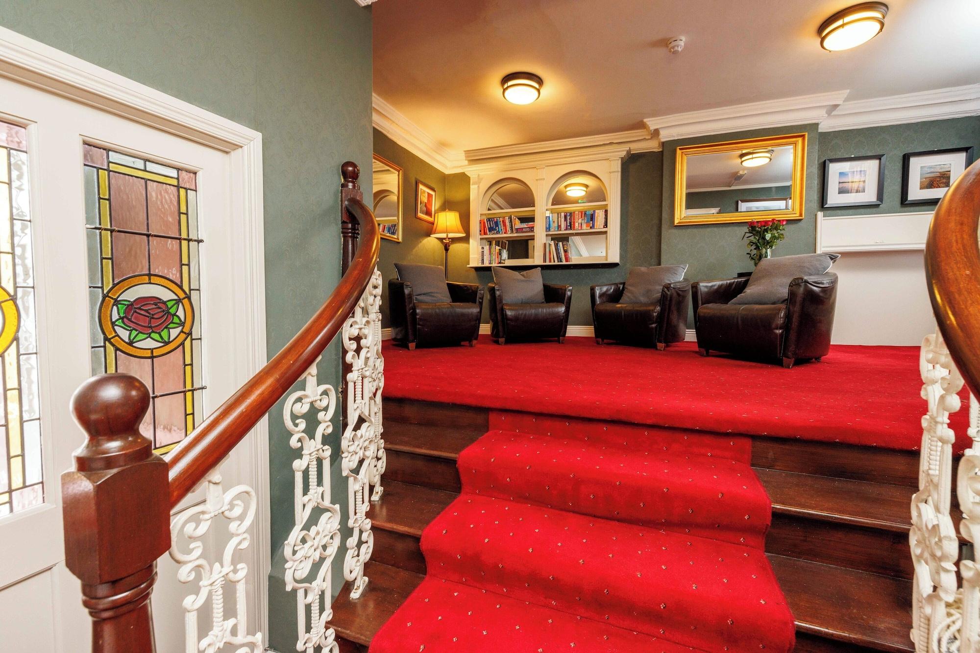 Vista Lobby Berkeley House