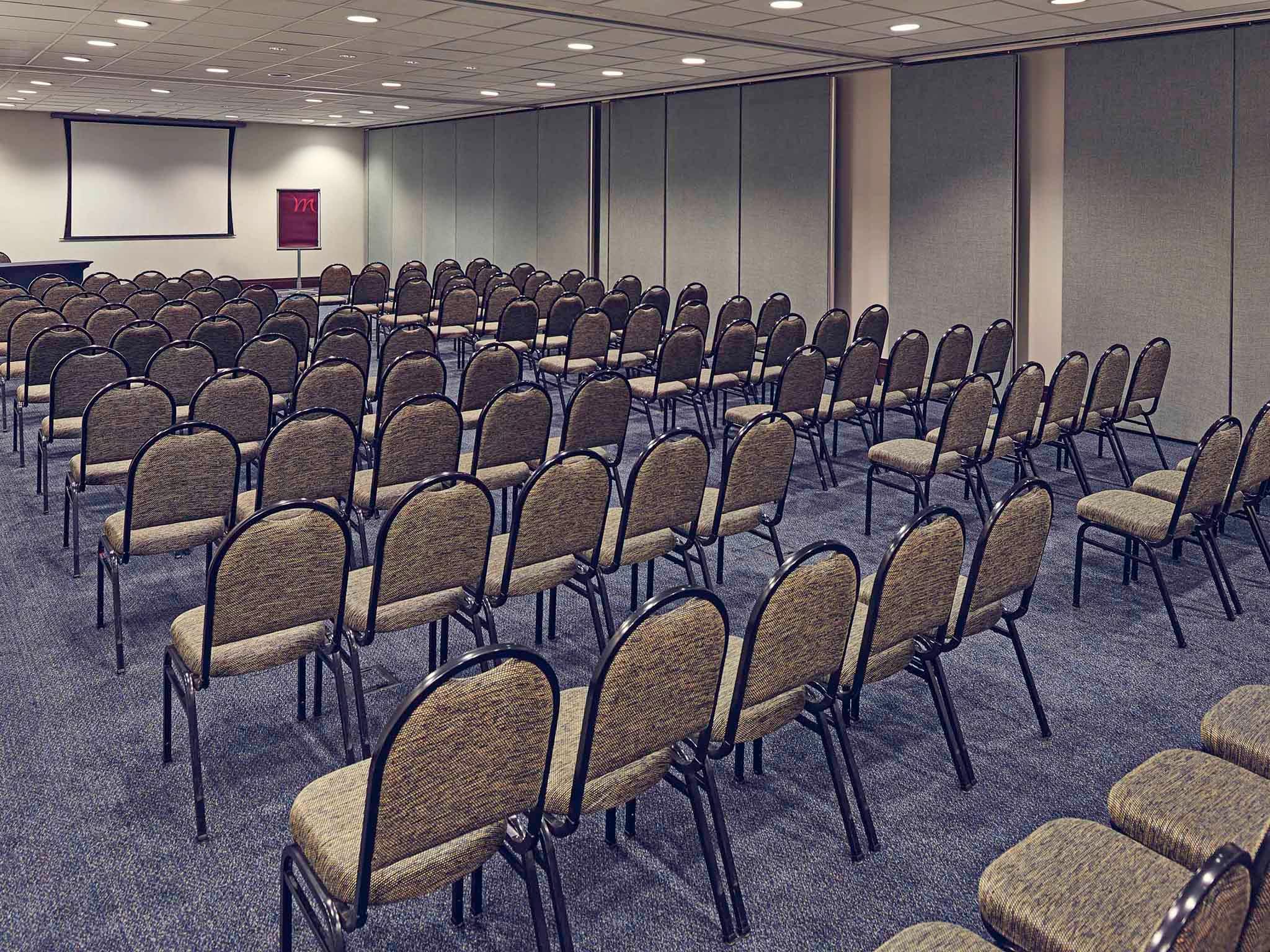 Sala de Reuniones Mercure São Paulo Paulista