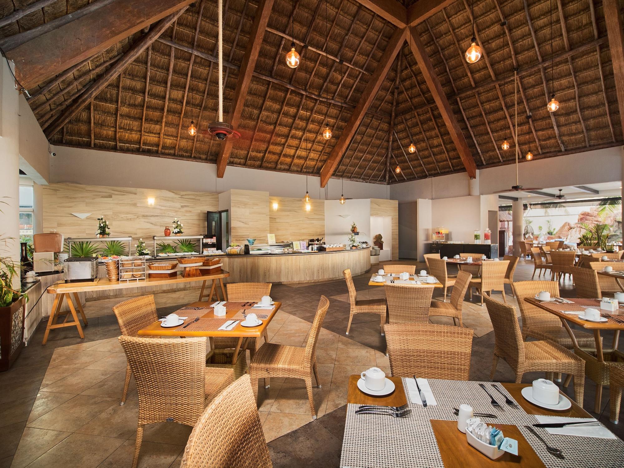 Restaurant El Cid La Ceiba Beach All Inclusive