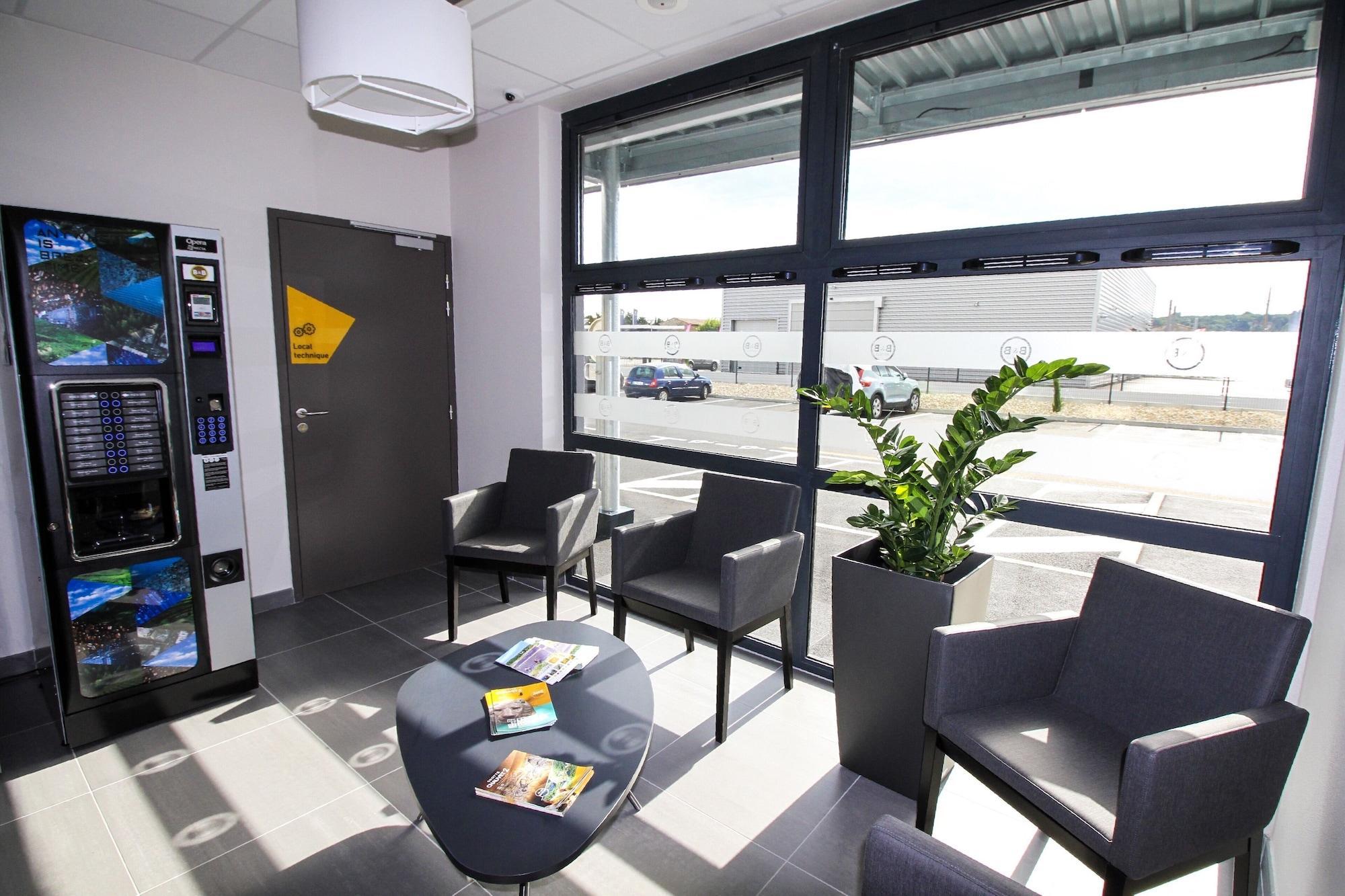 Bar/Salón B&B Hôtel Montélimar Sud