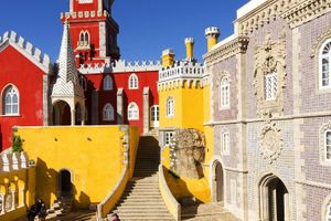 Activity - Pena Palace Guided Tour + Tickets