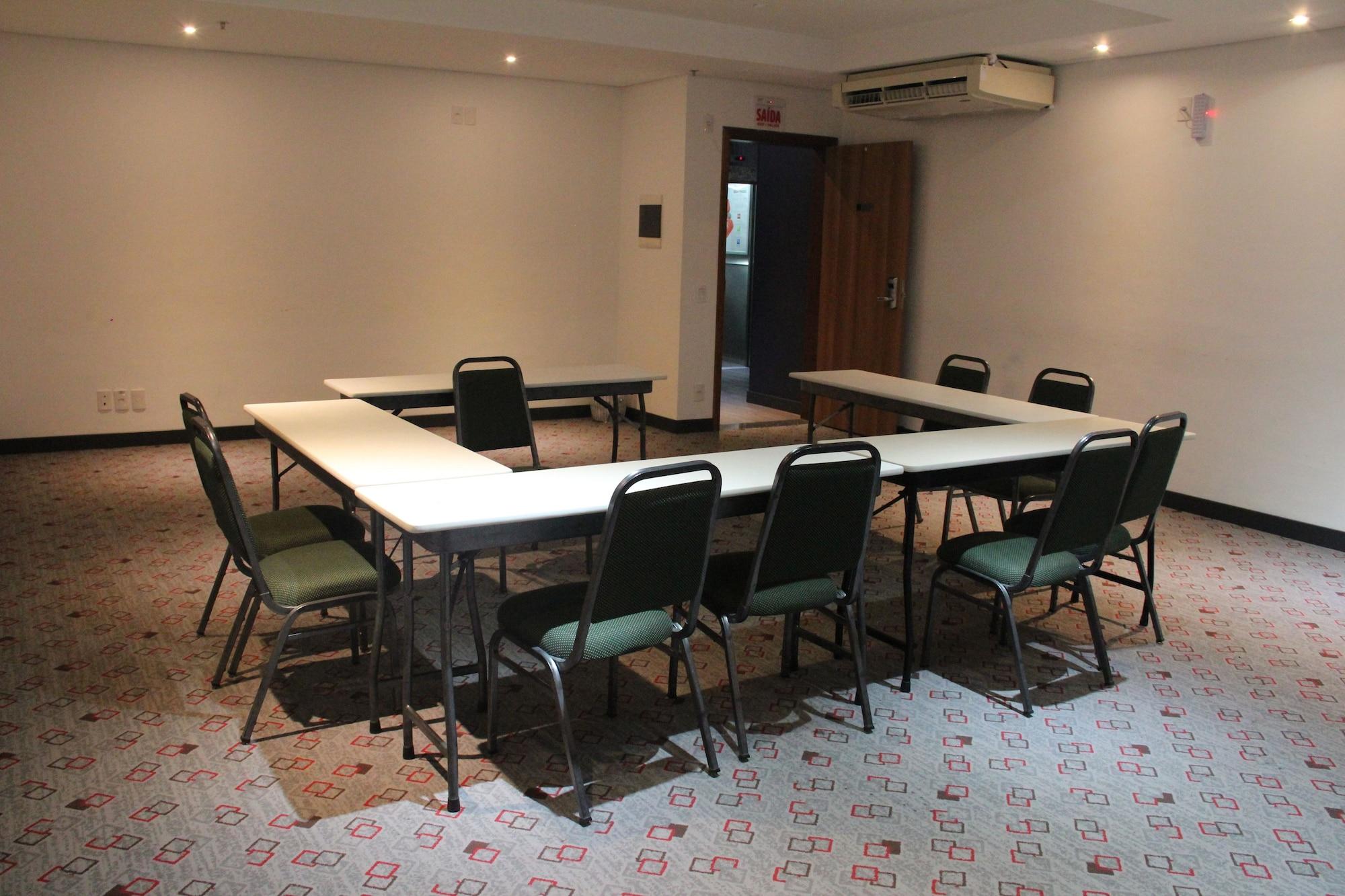 Sala de Reuniones ibis Criciúma
