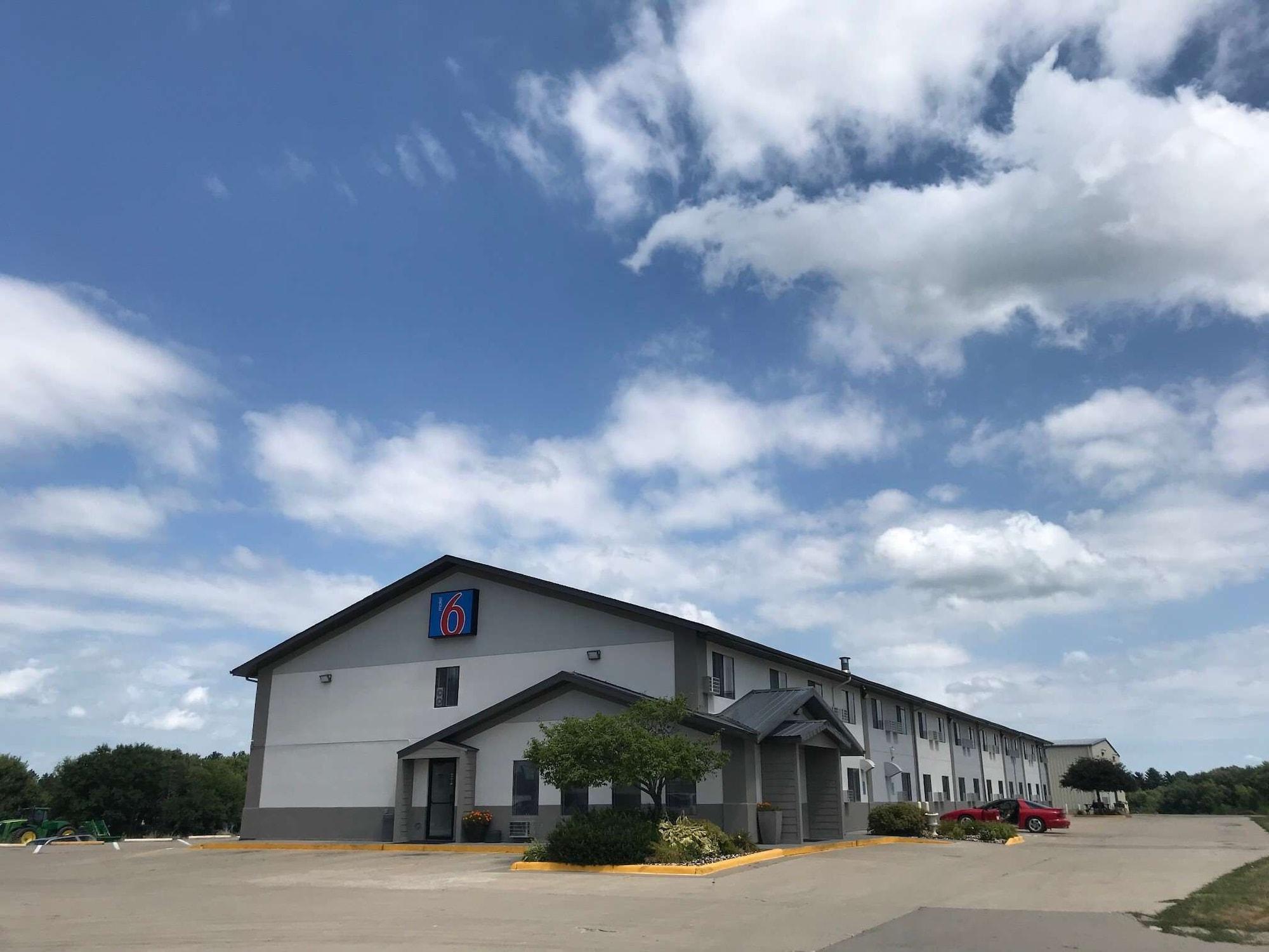 Varios Motel 6 Marshalltown, IA
