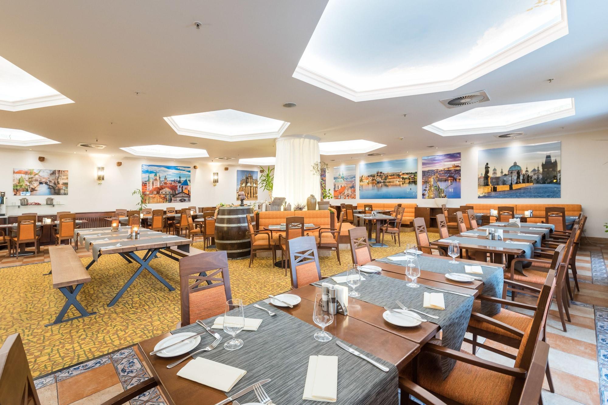Restaurant Lindner Hotel Prague Castle, part of JdV by Hyatt