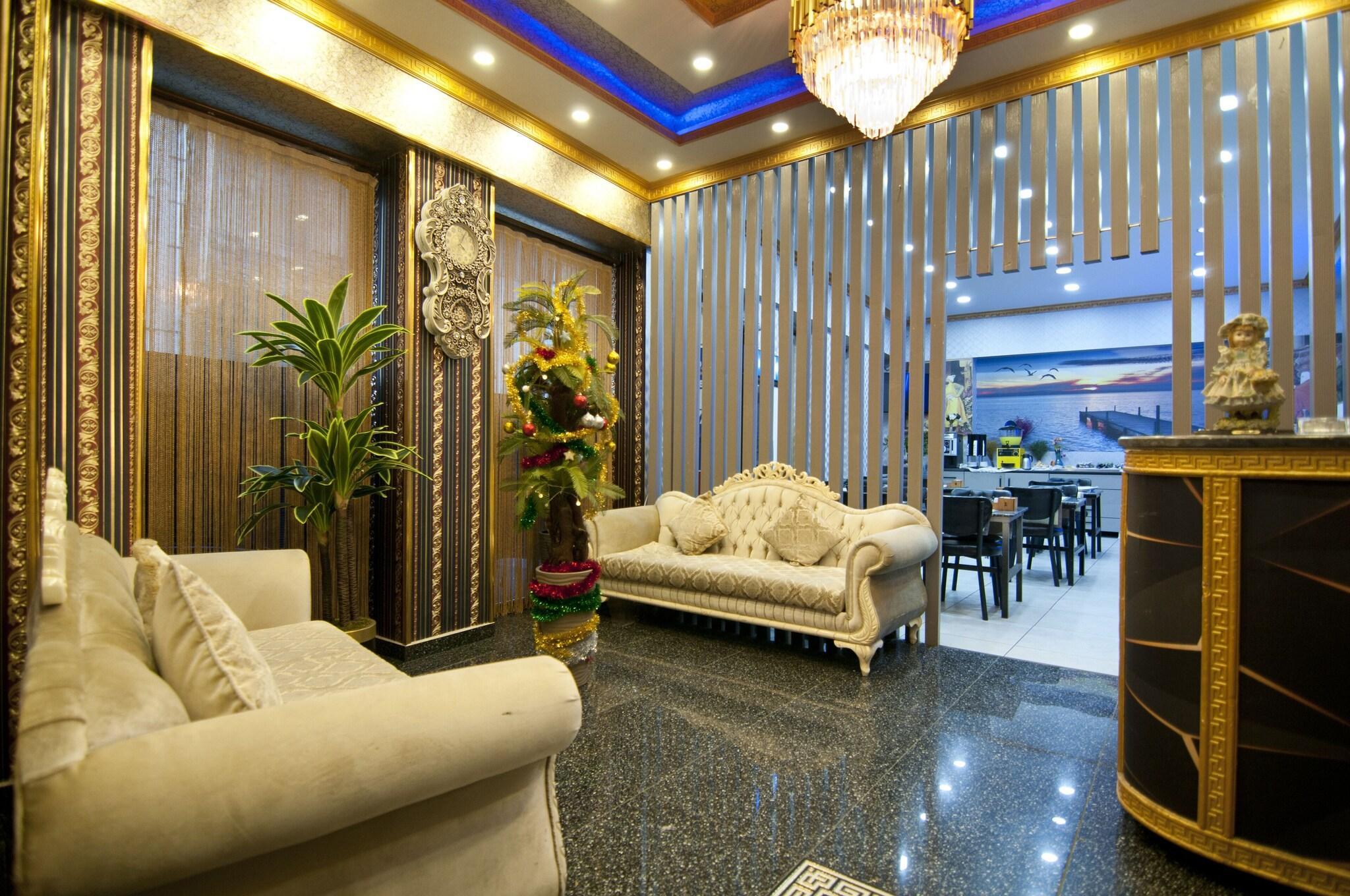 Vista Lobby Golden Horn Park Hotel