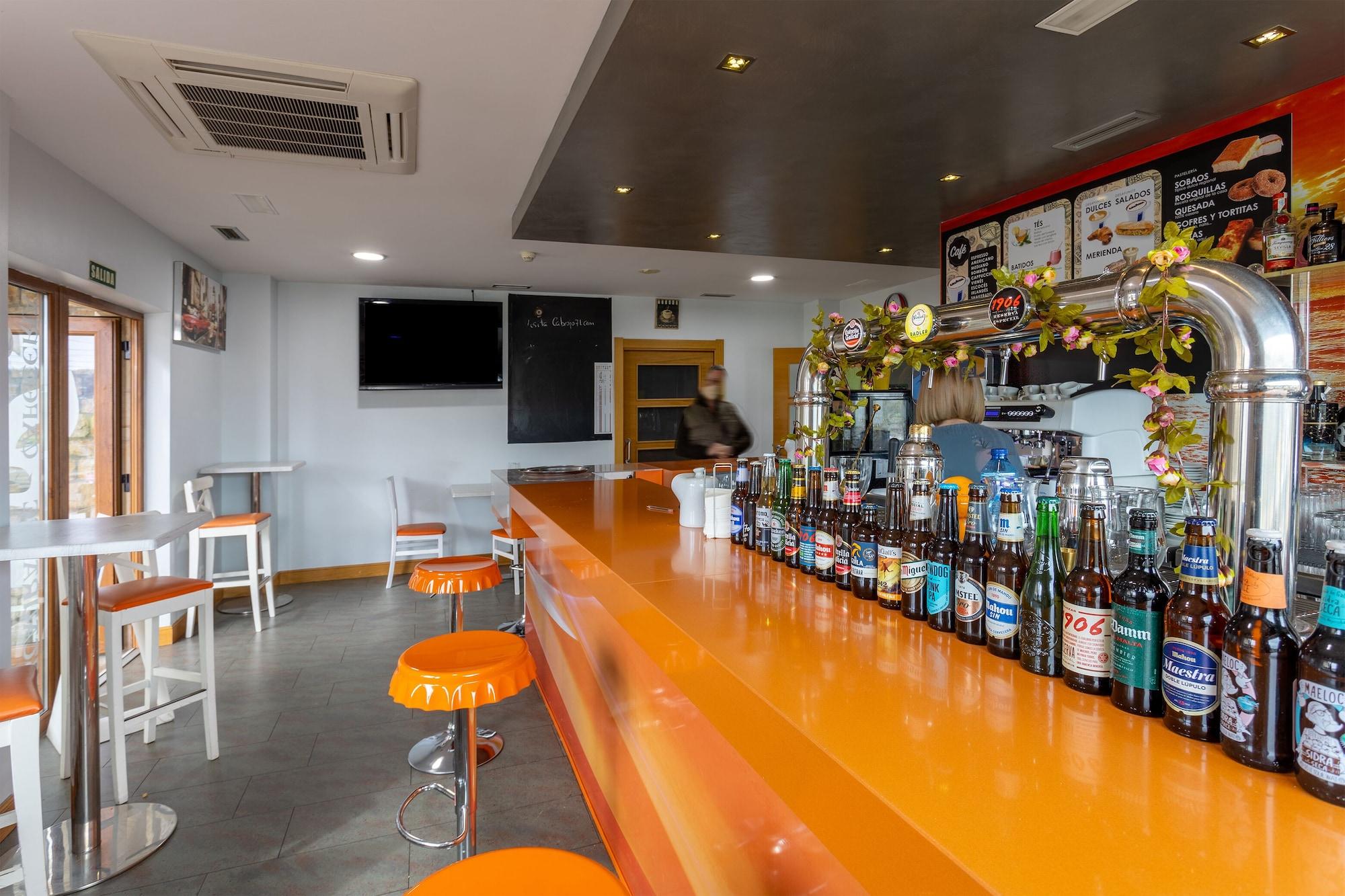 Bar/Salón Hotel Valle de Cabezón