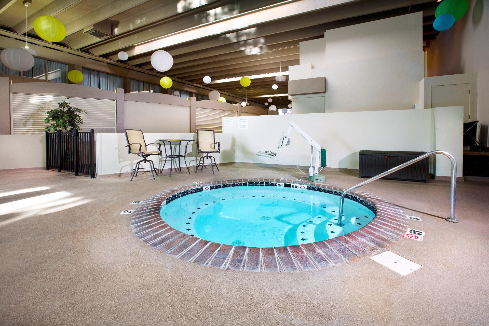 Vista Piscina Holiday Inn Sioux Falls-City Centre by IHG