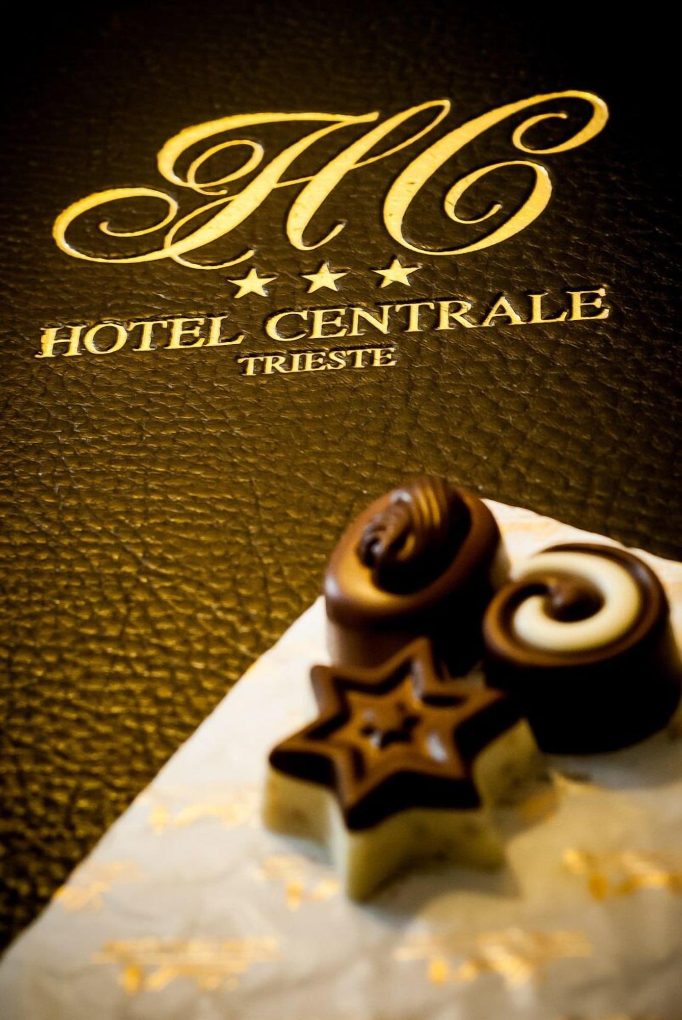 Vista Lobby Hotel Centrale Trieste