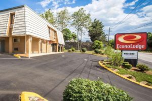 Alojamiento - Econo Lodge Biltmore