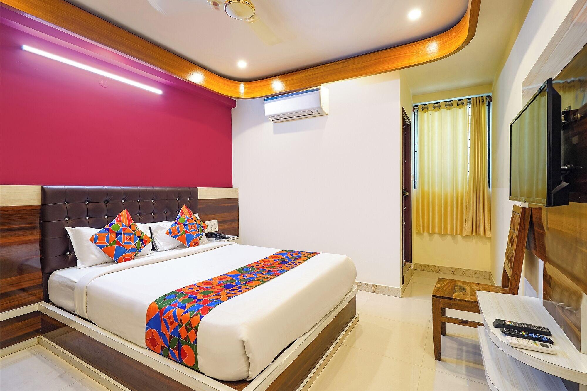 Varios Fabhotel I Residency