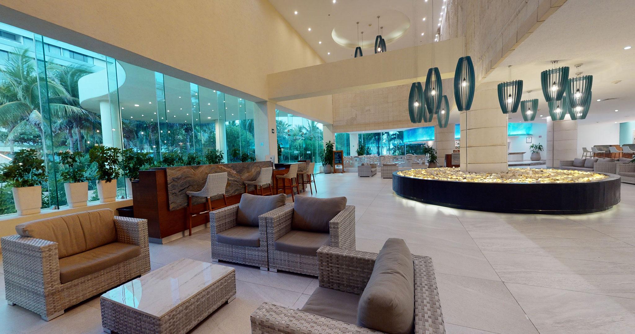 Vista Lobby Park Royal Beach Cancun