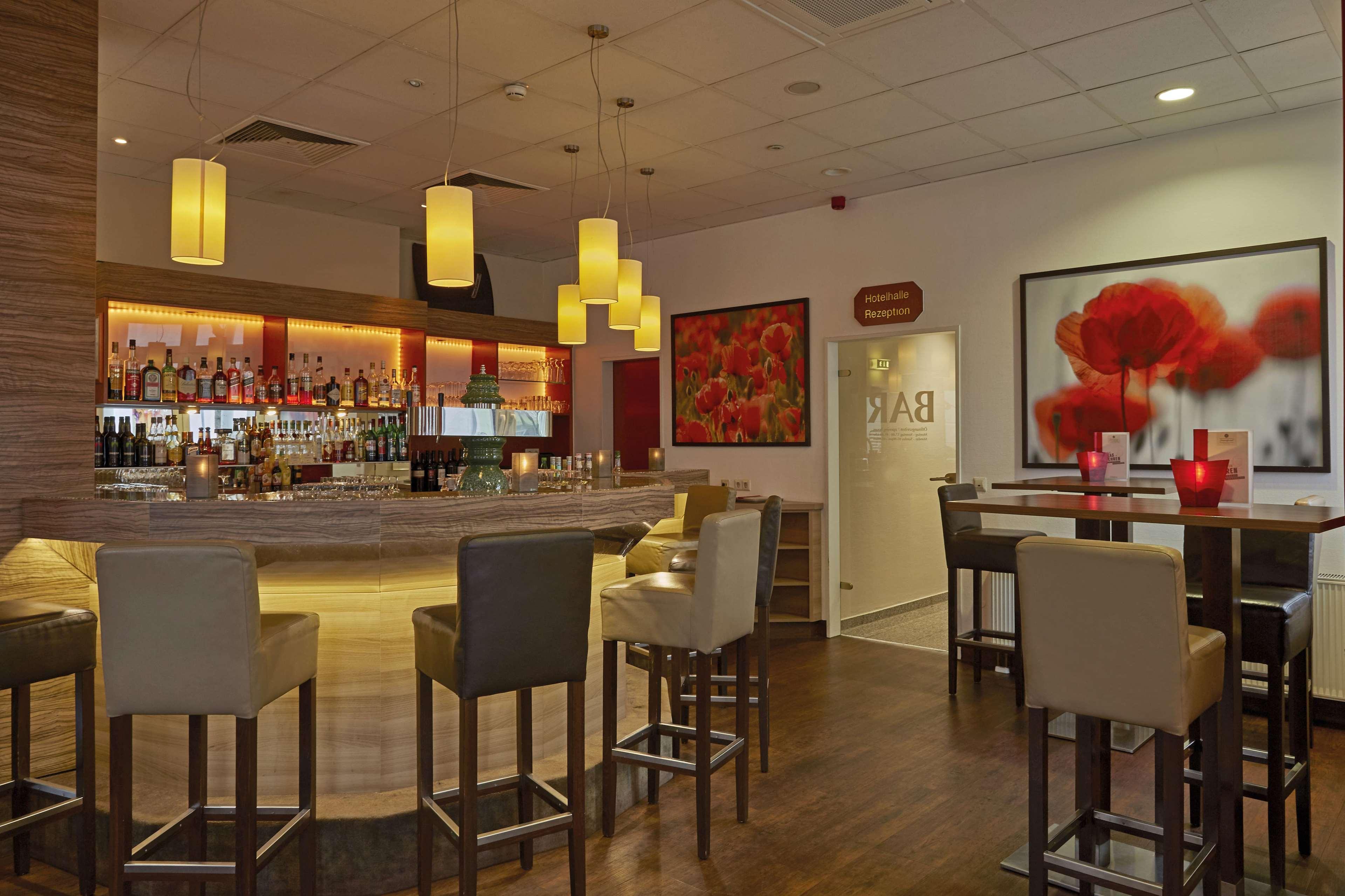 Bar/Salón H+ Hotel Darmstadt