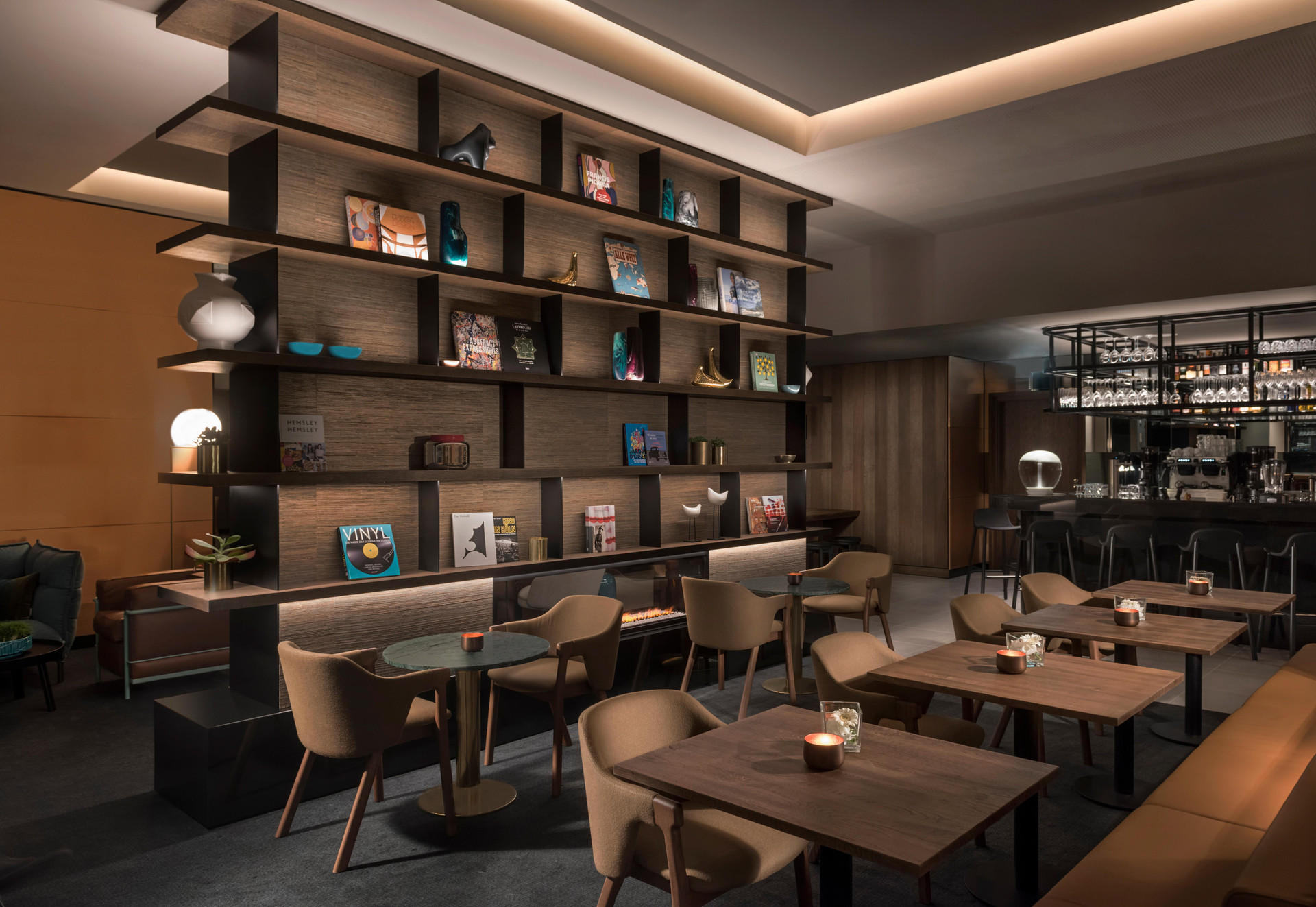 Bar/Salón Adina Apartment Hotel Frankfurt Westend