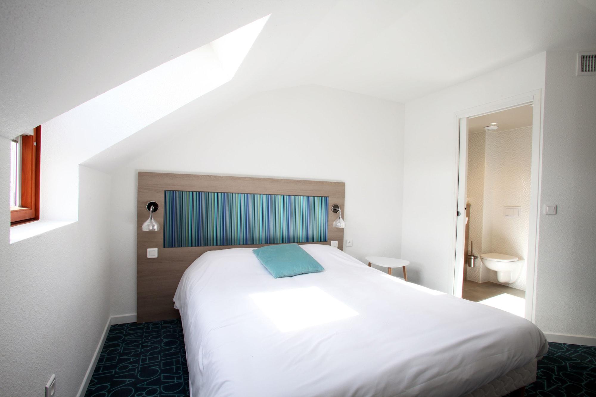 Varios Hôtel REVOTEL