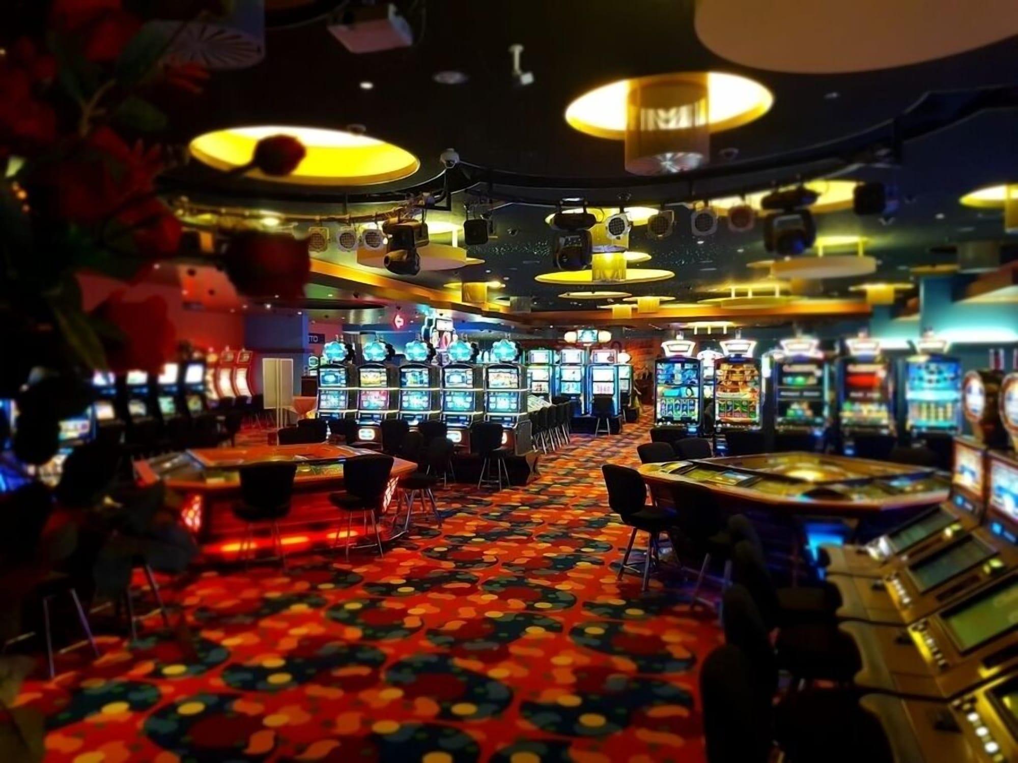 Instalaciones Recreativas Hotel Safir Casino
