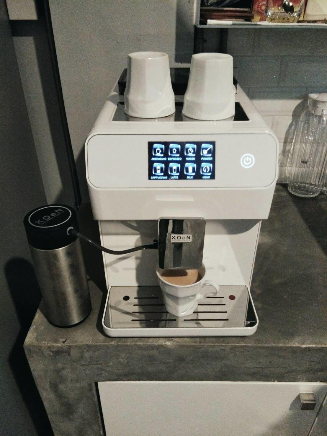 Bar/Salón The Chatbox Silom Hostel