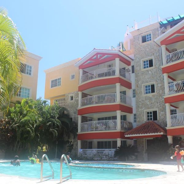 Yara Beach Apartahotel