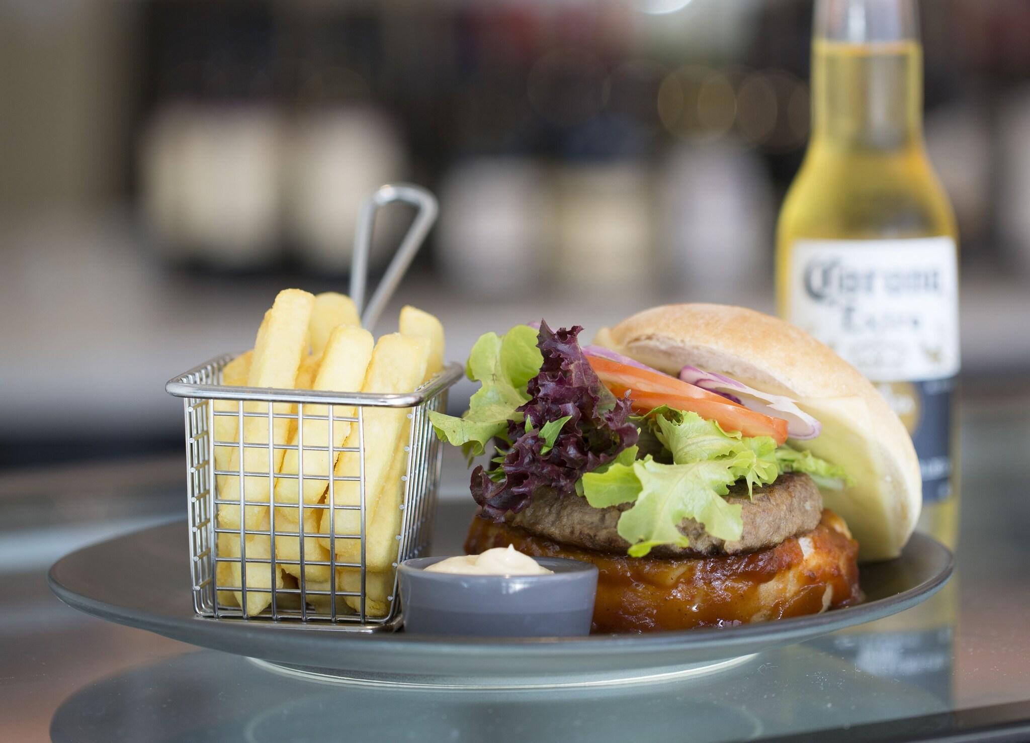 Restaurant Holiday Inn Express Adelaide City Centre by IHG