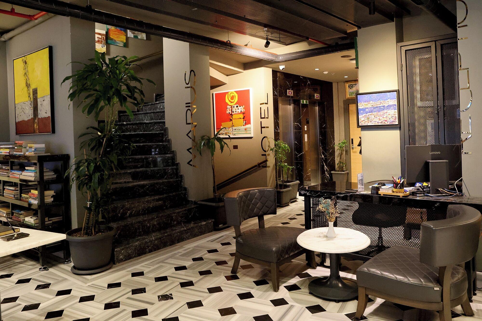 Vista Lobby Marius Hotel