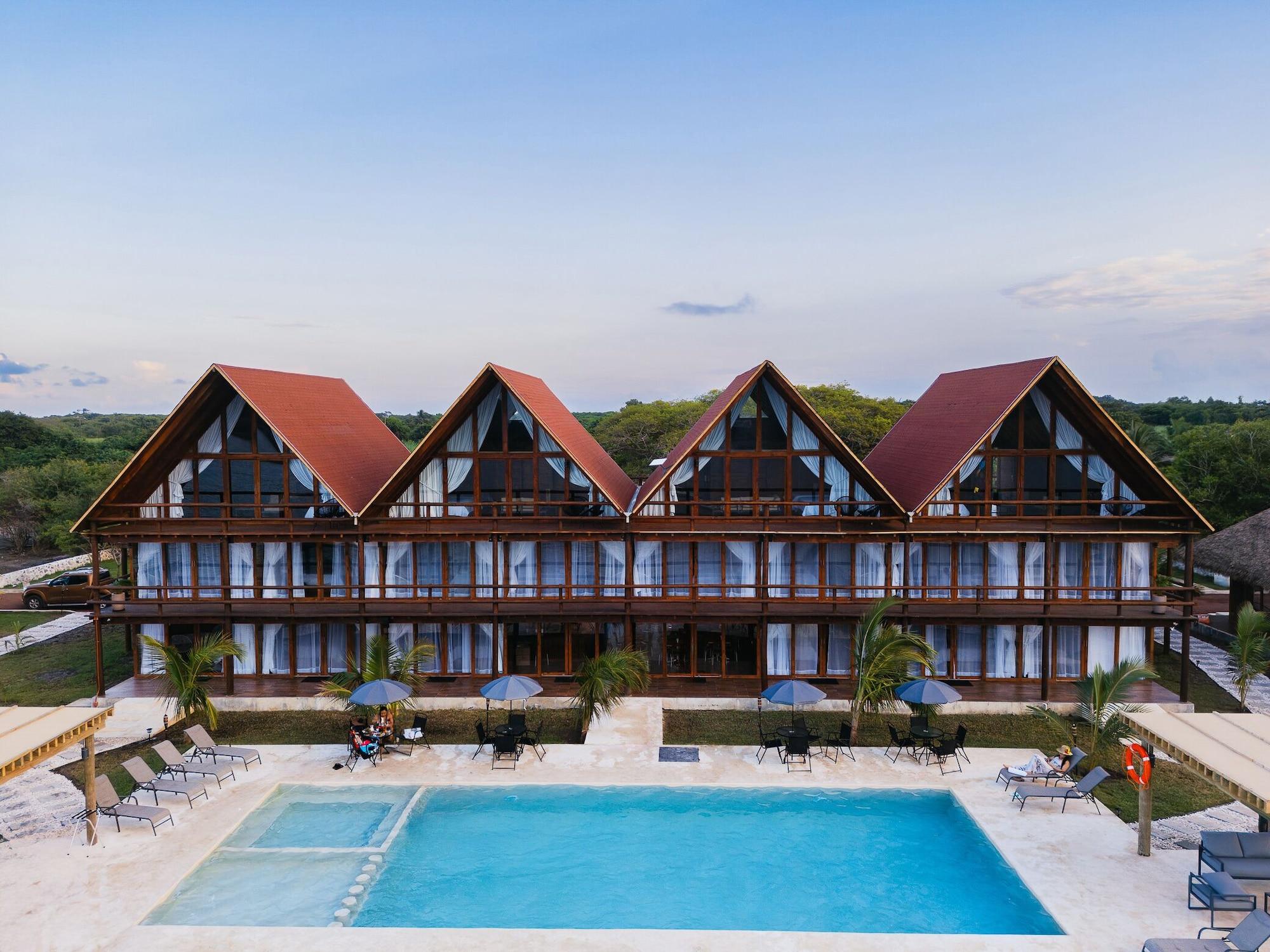 Varios Riverside Hotel Chachalacas