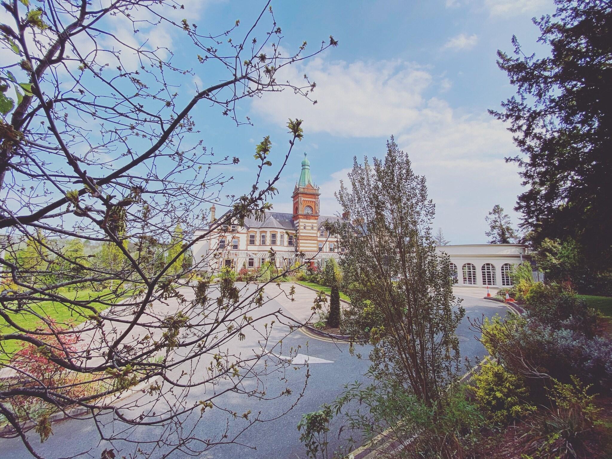 Vista Exterior The Lucan Spa Hotel