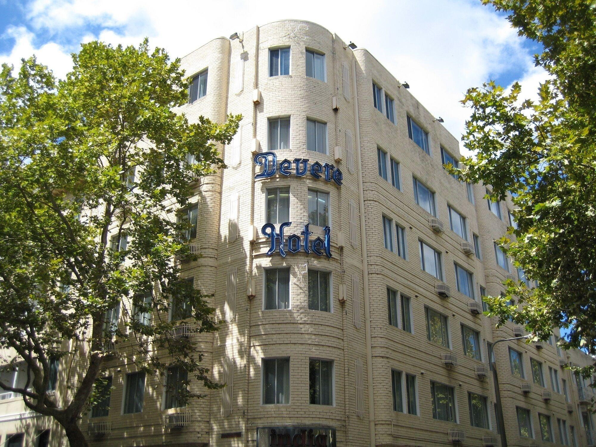 Vista Exterior Devere Hotel
