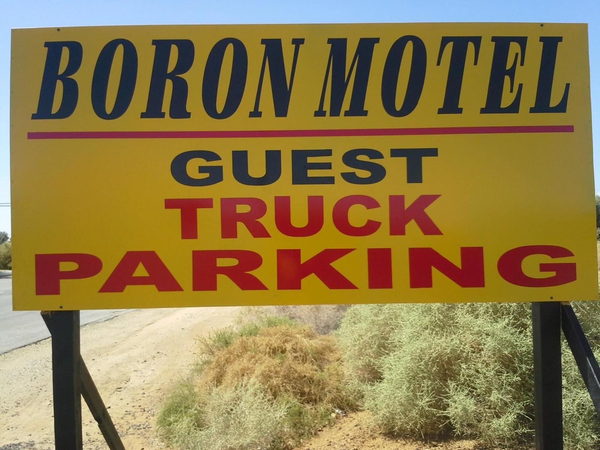Varios Boron Motel